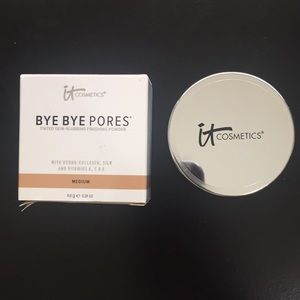 NWT IT Cosmetics Bye Bye Pores finishing powder